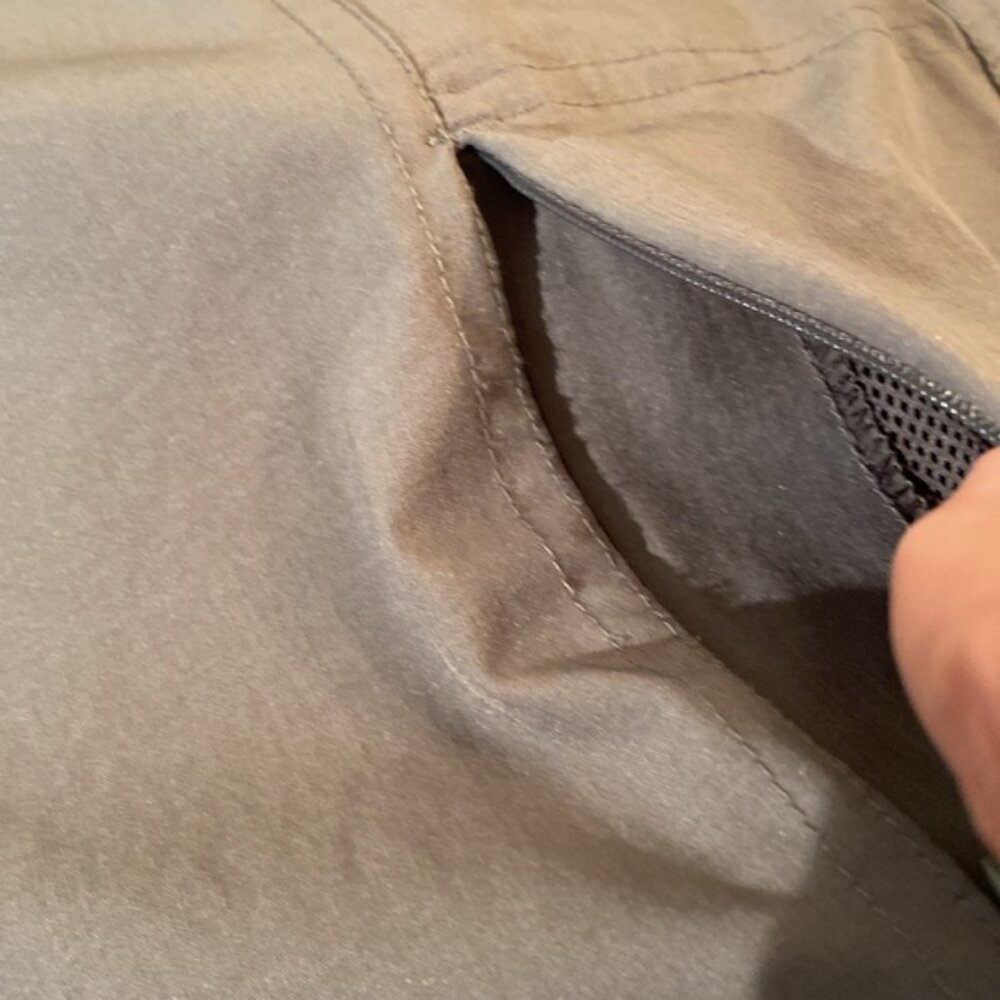 32 degrees - Ladies grey cargo shorts. Size S